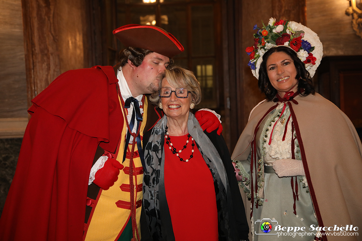 VBS_3526 - Investitura Ufficiale Gianduja e Giacometta Famija Turineisa - Carnevale di Torino 2024.jpg